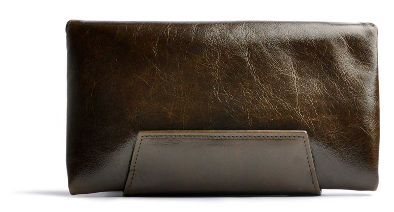 Envelope Clutch . Oliv CLUTCH with magnetical closure . OSTWALD Leather Manufactory.