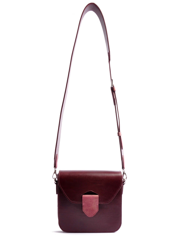OSTWALD Purse . Elegant and Timeless  ARROW BOX . SHOULDERBAG. Calf leather . Color Burgundy . Handcrafted In Our Studio