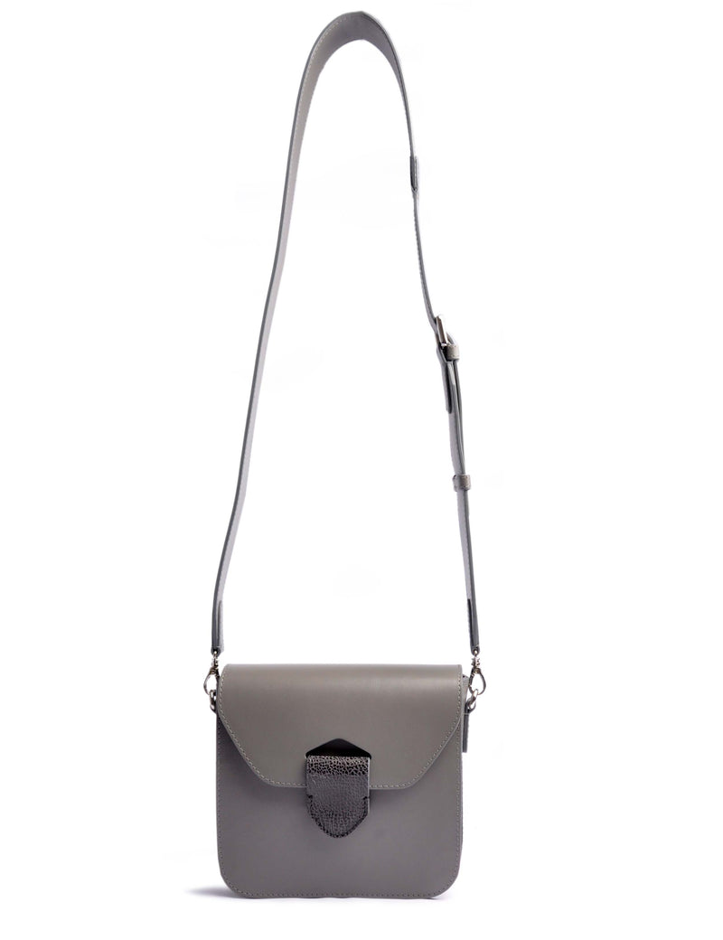 OSTWALD Bags . ARROW BOX . SHOULDERBAG with statement straps. Handcrafted from Italian Calf leather in Grey