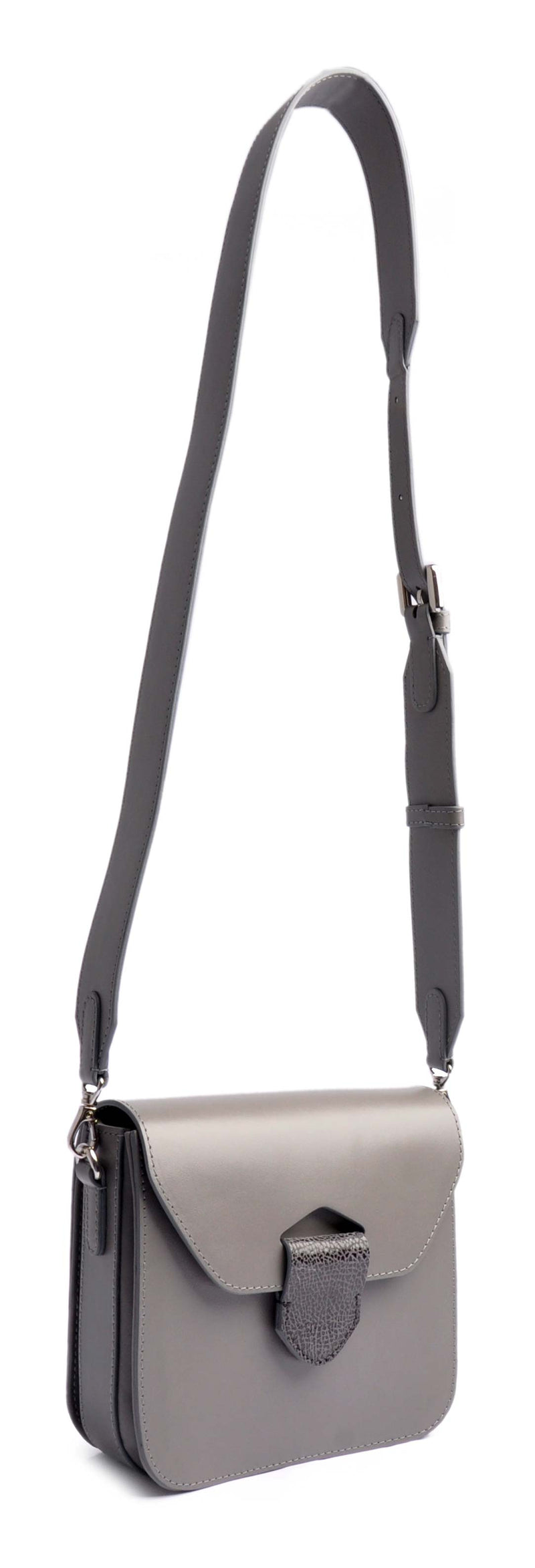 Shop Online . Handcrafted in Europe . ARROW BOX . SHOULDERBAG . Grey Lether . Fine micro-suede lining