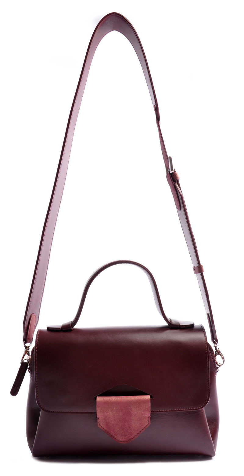 The timeless ARROW TOTE . A classic handbag that never go out of style . Handcrafted in our own Studio