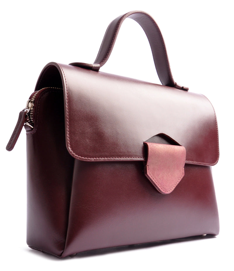 ARROW TOTE handcrafted from satin-finished calfskin in burgundy red . OSTWALD Leather Manufactory.
