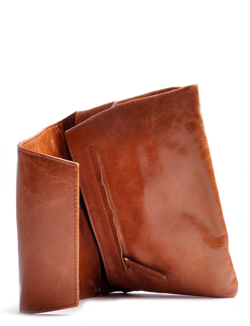 Envelope Clutch . Cognac Brown CLUTCH with magnetical closure . Handcrafted from OSTWALD Leather Manufactory. 